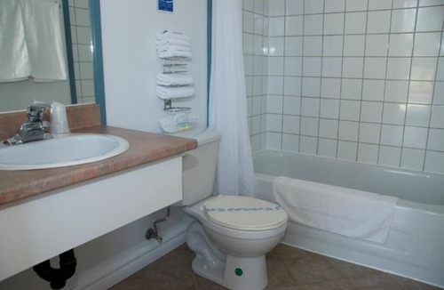 Baie-St-Paul Hotel | Motel Des Cascades: Standard Double Room