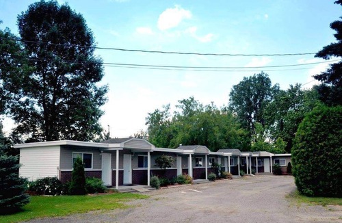 Shefford Hotel | Motel des deux lacs