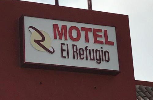 La Joya Hotel | Motel El Refugio