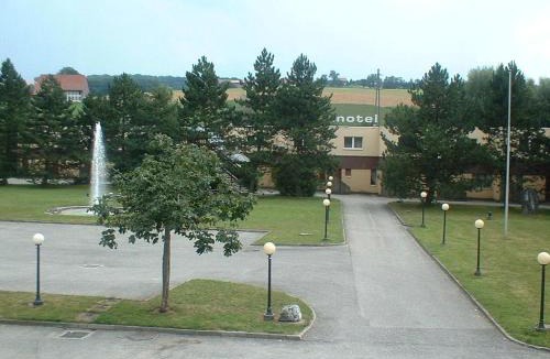 Romont Hotel | Motel - Hôtel La Poularde