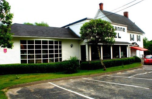 Lennoxville Hotel | Motel & Hotel La Paysanne