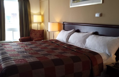 Saint-Jean-Sur-Richelieu Hotel | Motel Iberville