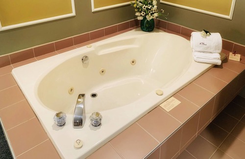 St. Jerome Hotel | Motel La Cheminee