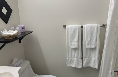 Mont-St-Hilaire Hotel | Motel Le Transit