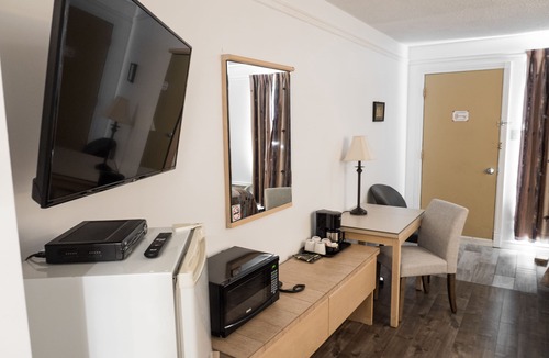 Saint-Charles-Borromee Hotel | Motel LeClassique