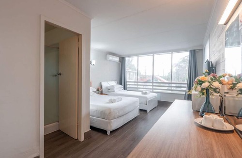 Mont Albert Hotel | Motel Maroondah