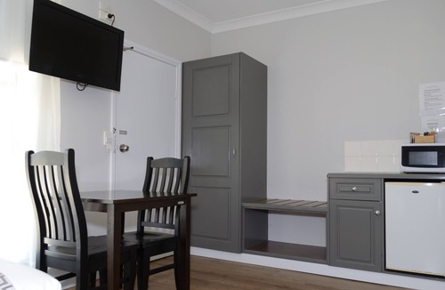 Myrtleford Hotel | Motel On Alpine