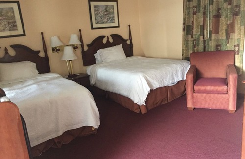 Historic Downtown Bedford Hotel | Motel Townhouse
