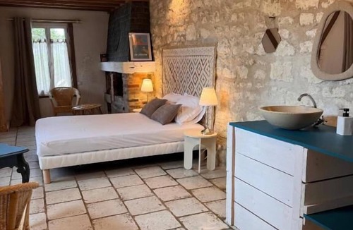 Bourgueil Hotel | Motel - Usine à Gaz
