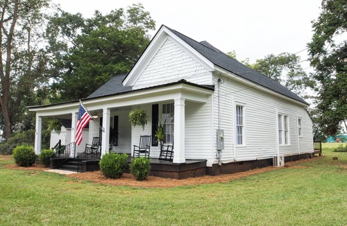 Plains House | Mother Allie's House - Childhood home of Rosalynn Carter/newly renovated/firepit