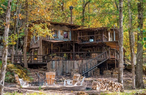 Jasper Cabin | Mother of Pearl Cabin Perfect for large groups includes - 2 Hot Tubs - 2 UTV's