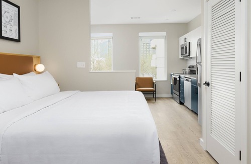 Edgehill Hotel | Motif on Nashville's Music Row