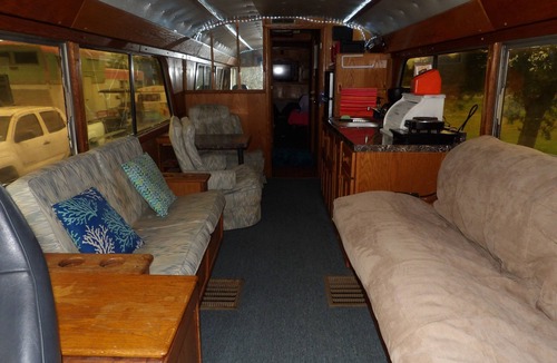 Rockport House | Motor Coach, Cold AC, Swimming Pool, Hot Tub, High-Speed Wifi, Pet Friendly!