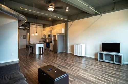 Downtown Apartment | Motor Row Loft in the Heart of Downtownn1 bd/1 bth