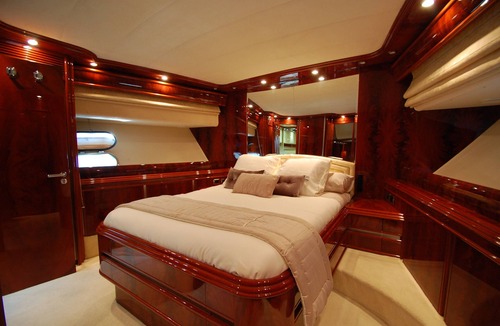 Barceloneta Boat Rental | Motor Yacht Dandy in Barcelona Port Olimpic