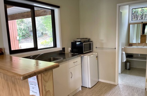 Motuoapa Cottage | Motuoapa Bay Chalets