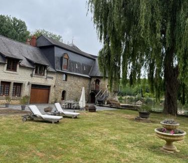 Parce-sur-Sarthe House | Moulin d'Ignières