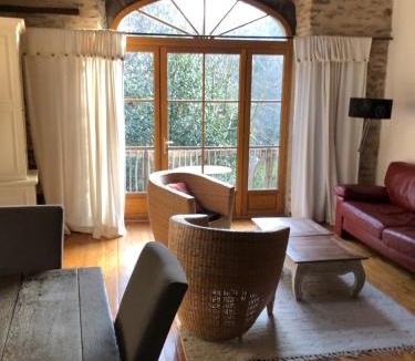 Lescure-Jaoul House | Moulin de Carrie