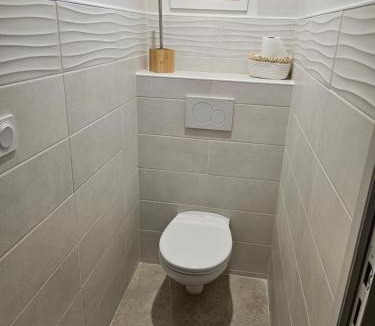 Brennilis House | Moulin de Kerstrat