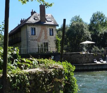 Sache Bed & Breakfast | Moulin de la Chevriere