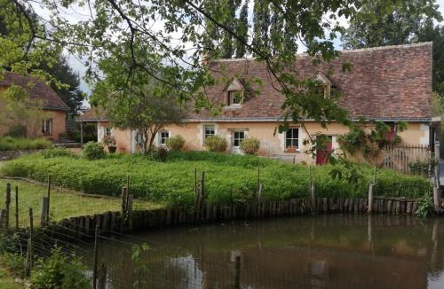 Savigne-sous-le-Lude Bed & Breakfast | Moulin de la Diversiere, gîtes avec piscine en pleine nature