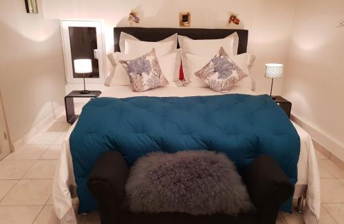 Monflanquin Bed & Breakfast | Moulin De Ladausse