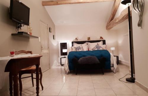 Monflanquin Bed & Breakfast | Moulin De Ladausse