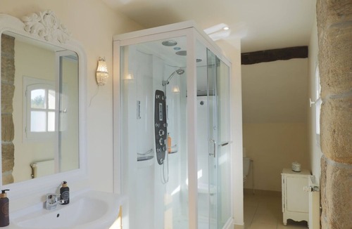 Saint-Pantaleon-de-Larche Hotel | Moulin Bleu de Vézère