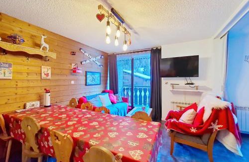 Chatel Apartment | Moulin ML161 TELECABINE & NATURE 6 pers
