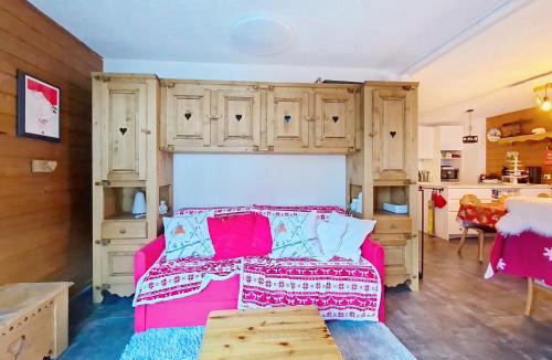Chatel Apartment | Moulin ML161 TELECABINE & NATURE 6 pers
