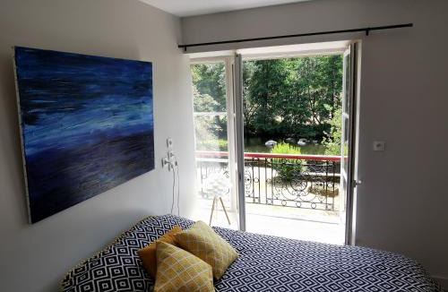Mortagne-sur-Sevre Bed & Breakfast | Moulin Pont Vieux Chambres d'hôtes