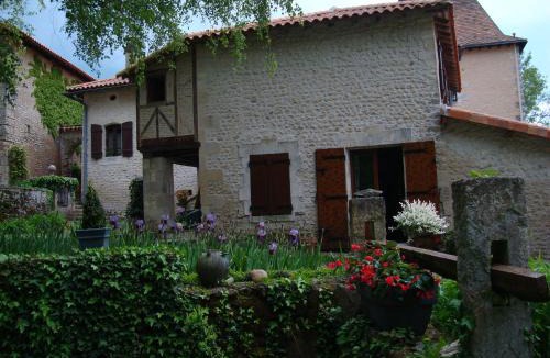 Montboyer House | Moulin Rouhaud