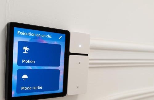 Persan House | Moulures d'Oise - Jacuzzi - Game room