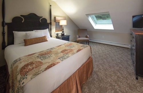 Windsor Resort | Mount Ascutney in Brownsville Vermont an Enchanting Holiday Inn Club Resort