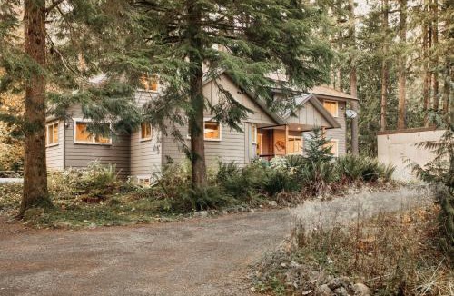 Warnick House | Mount Baker Cabin #3 Cabin