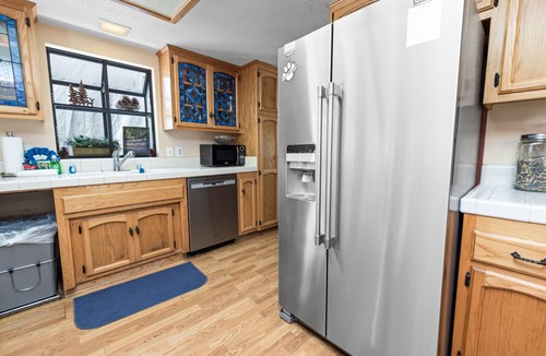 Big Bear City House | Mount Bearadise - Spacious 5 Bedrooms, Pool Table, Arcade Game, BBQ