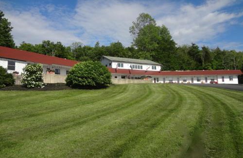 Farmington Hotel | Mount Blue Motel