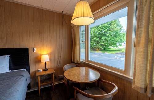 Lincoln Hotel | Mount Coolidge Motel
