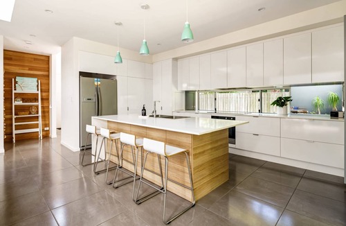 Mount Coolum House | Mount Coolum Beachfront Abode with Private Rooftop