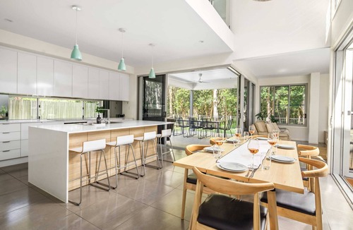 Mount Coolum House | Mount Coolum Beachfront Abode with Private Rooftop