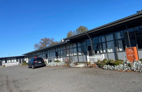 Derrinallum Hotel | Mount Elephant Hotel Motel