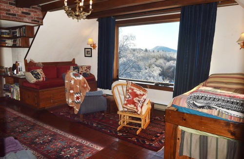 Sheffield House | Mount Harmony Farm Vacation Guest House