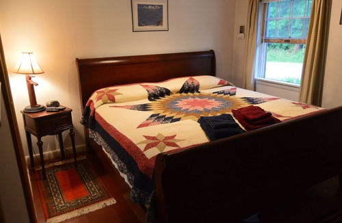 Sheffield House | Mount Harmony Farm Vacation Guest House
