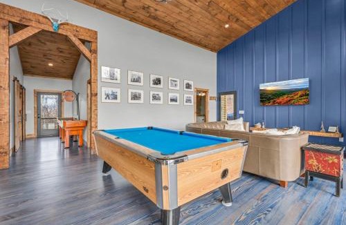 West Jefferson House | Mount Jefferson Base Camp