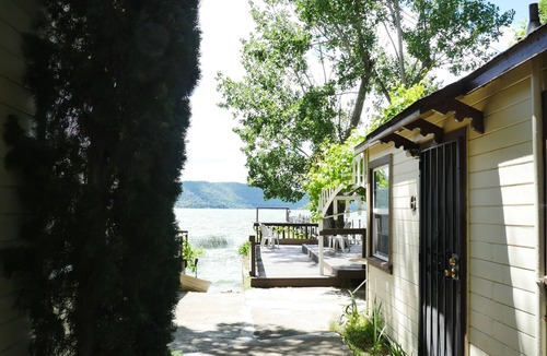 Clearlake Apartment | Mount Konocti view