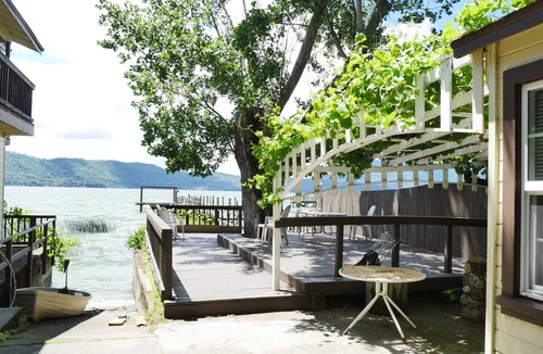 Clearlake Apartment | Mount Konocti view