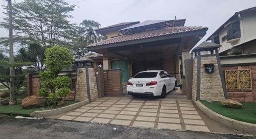 Hulu Kinta Villa | Mount Lake Villa