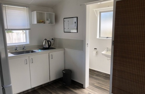 Mount Maunganui House | Mount Maunganui Little Blue Bach