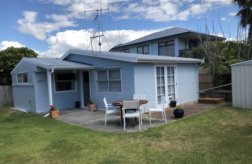 Mount Maunganui House | Mount Maunganui Little Blue Bach
