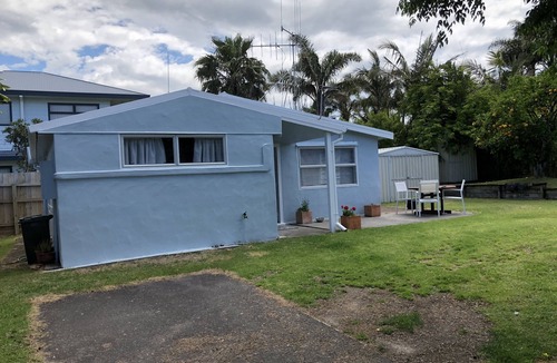Mount Maunganui House | Mount Maunganui Little Blue Bach